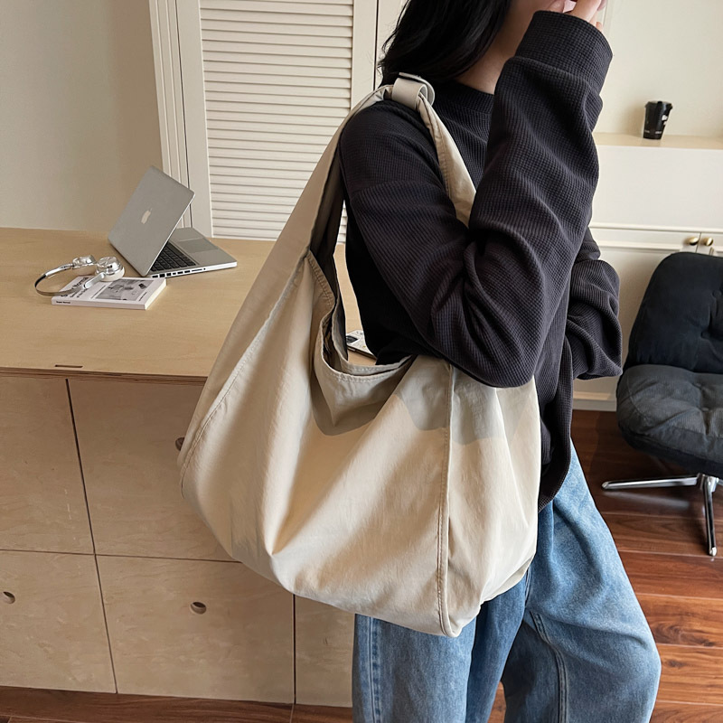 Nylon Large Capacity Crossbody - Interior Design Simple avis et prix